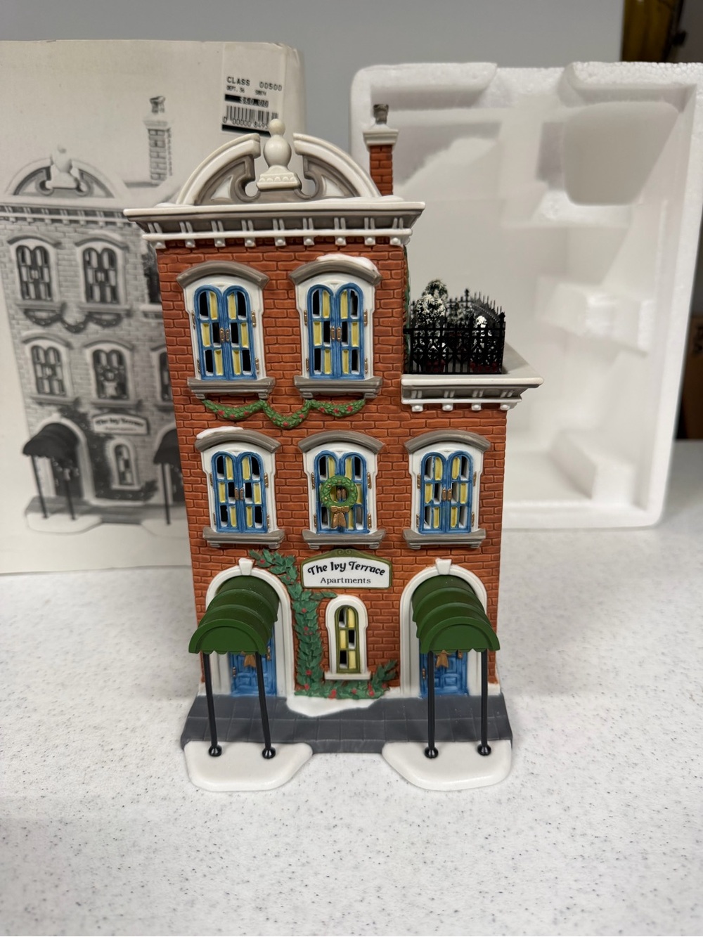 Christmas In The City -Department 56- Ivy Terrace Apartments - Retired